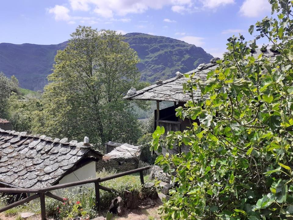 Albergue Escanlar Lugo Esterno foto
