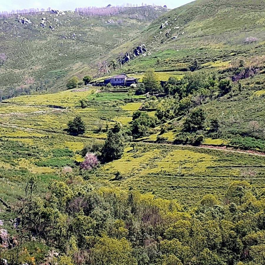 Albergue Escanlar Lugo Esterno foto